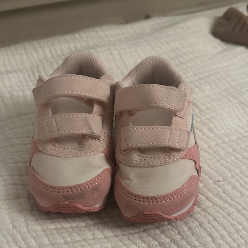 Puma ST Runner v2